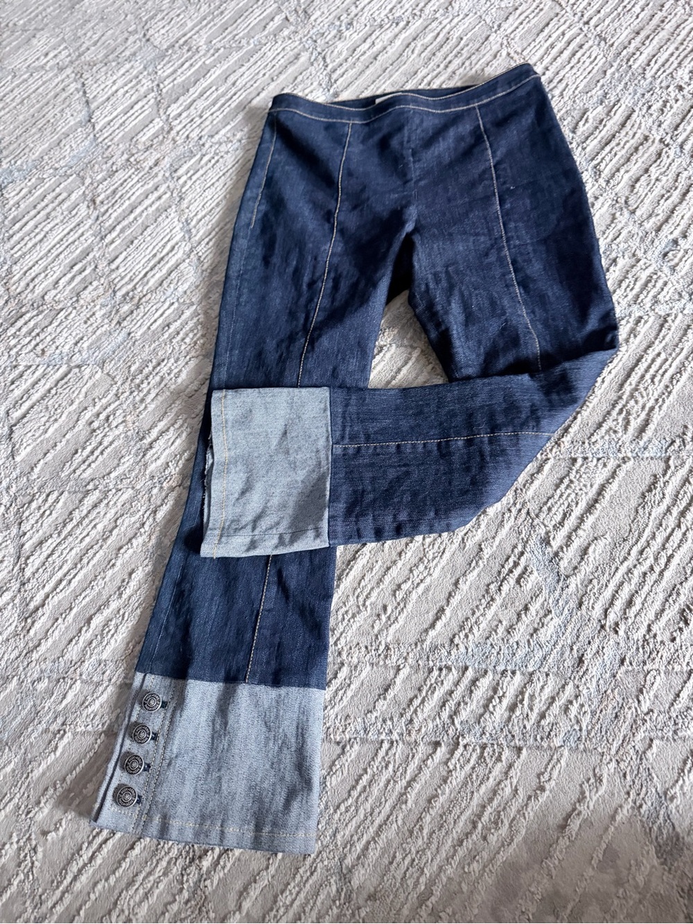 cinq à sept Dark Indigo Denim Jeans with Light Cuffs with buttons size 4 - Picture 3 of 7